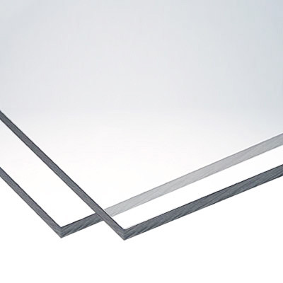 Plaque polycarbonate compacte 4 mm transparente 1000 x 1000 mm protégée contre les rayons UV.